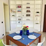 Star 200 Mt Dalla E Parcheggio Privato Viareggio