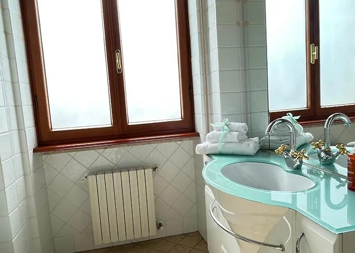 Star 200 Mt Dalla E Parcheggio Privato Viareggio