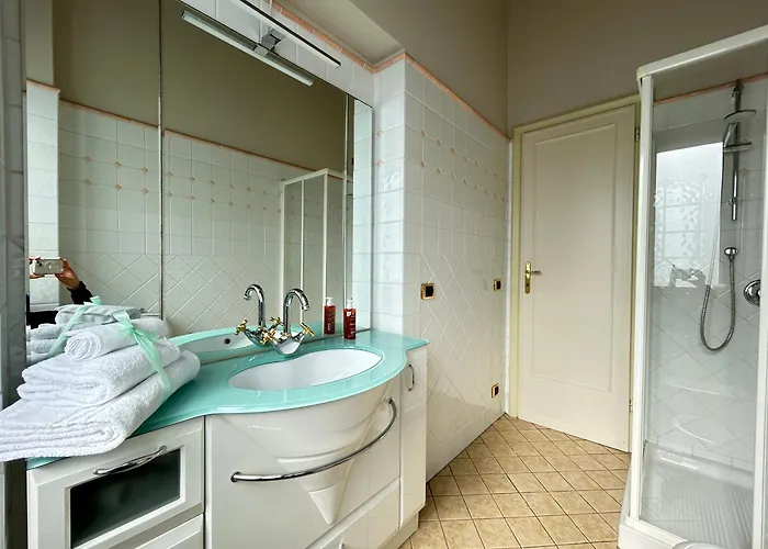 Star 200 Mt Dalla E Parcheggio Privato *