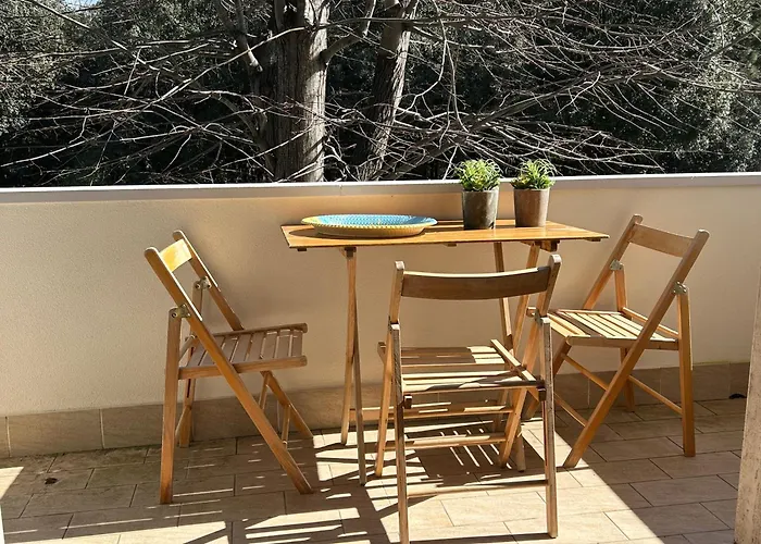 Star 200 Mt Dalla E Parcheggio Privato Viareggio