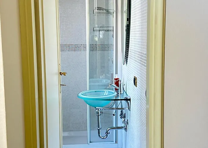 Star 200 Mt Dalla E Parcheggio Privato * Viareggio